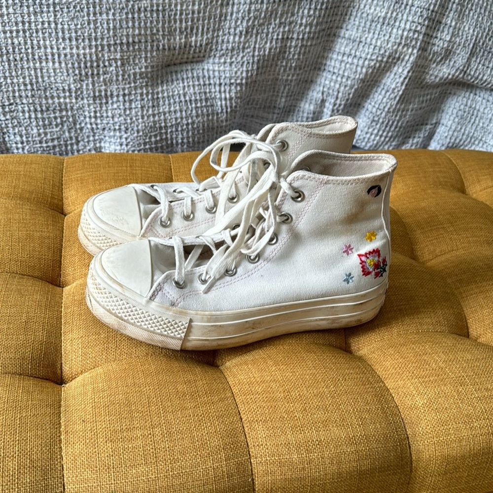 Flower converse